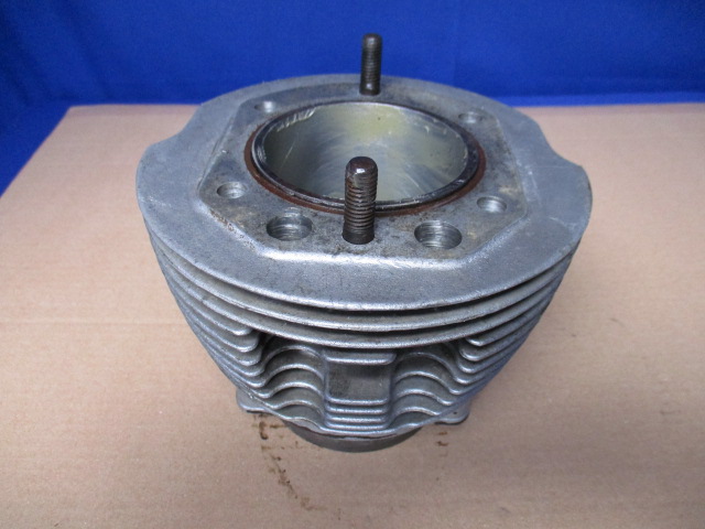 Zylinder 82.50 R75/5/6 gebohrt ohne Schutzrohre -09/75