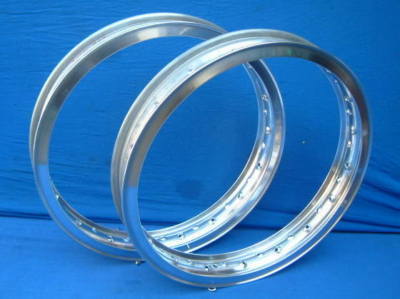 Alufelge R50,60,69 1x gekreuzt alte Ausführung Speichenlänge 114mm Preis ist für ein Stück!