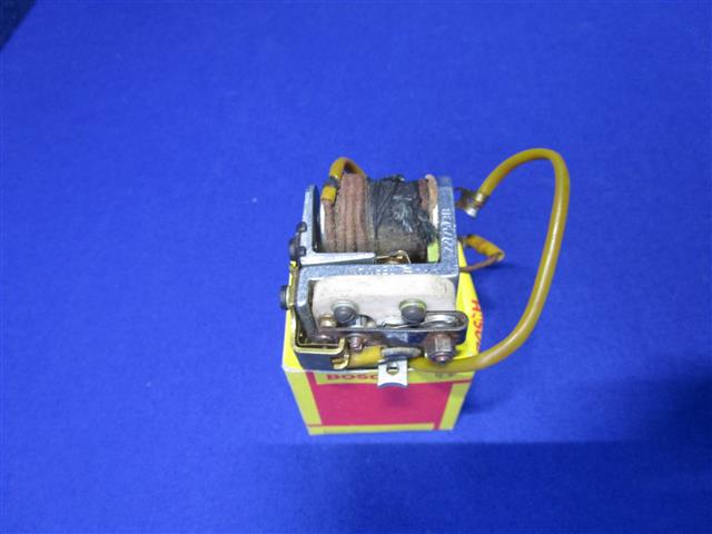 Regler R24,25,25/2,25/3,26 und R51/3/67,67/2,67/3,68,50,60,69  
mit Noris Lima L 45/60 orig. Bosch Altbestand (NOS)











































original BOSCH (NOS) Altbestand