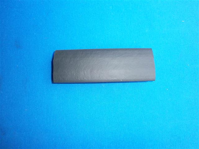 Gummiplatte in Batteriedeckel 26,27;  V