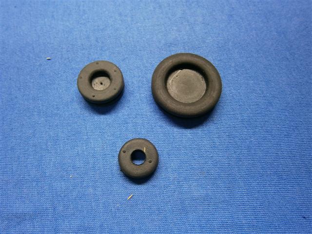 Gummitülle Satz Scheinwerfer 3Stück (8071754,8070199,8070196). R25,25/2,51/2,51/3,67,67/2,67/3,68 alter Scheinwerfer.