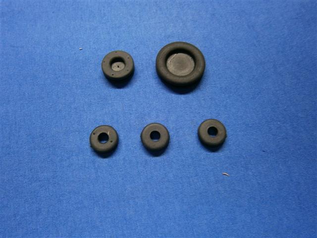 Gummitülle Satz Scheinwerfer 5Stück (8071754,8070199 3x,8070196). R25/3,26,27,51/3,67/-68,50,50/2,60,60/2,50S,69,69S